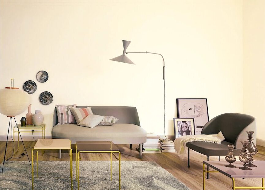 Wohnzimmer creme streichen